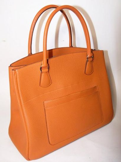 HERMES Sac "La" à petites anses (sur commande) en cuir gréné orange - 30x23x12 cm...