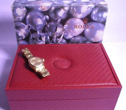 ROLEX Montre automatique pour femme en or "Oyster Perpetual" - Boîtier: 2,4 cm -...