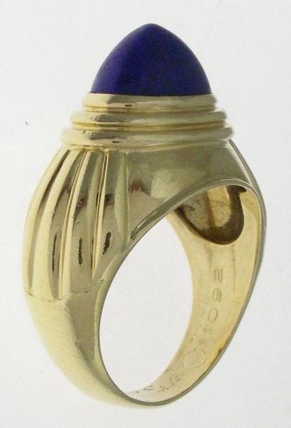 BOUCHERON Bague en or jaune 18k et lapis-lazuli "Jaïpur" - Taille 51 - Poids brut:...