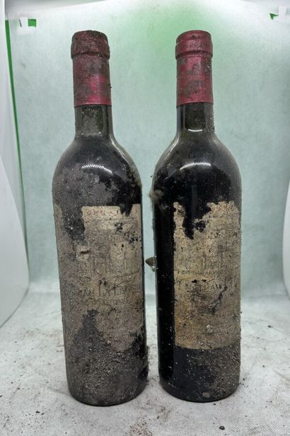 null 2 bouteilles Château LA LAGUNE, 3° cru Haut-Médoc 1978 (eta, 1 J, 1 TLB)