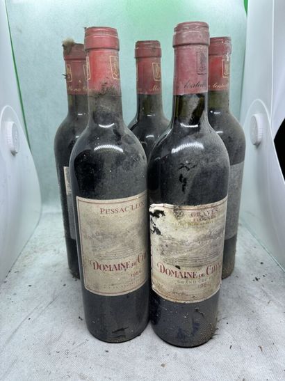 null 5 bouteilles Domaine de CHEVALIER, Pessac-Léognan (es, 2 de 1986 dont 1 ea,...