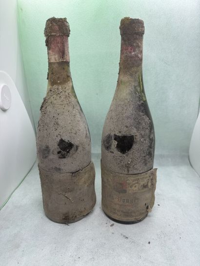 null 2 bottles CLOS VOUGEOT 1952, Mongeard-Mugneret (ett, 1 MB, 1 B)