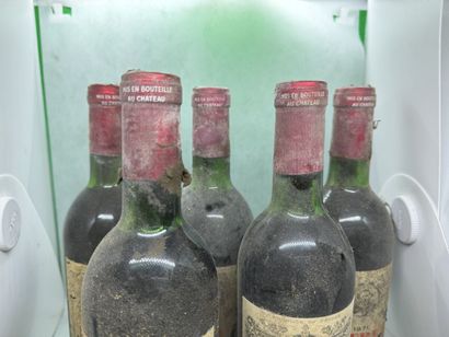 null 5 bouteilles PETRUS, Pomerol 1971 (1 ea J, 4 TLB dont 2 ea)