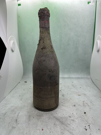 null 1 bouteille CLOS VOUGEOT, C. Cerf & R. Fribourg 1929 (es, MB, capsule abîmé...