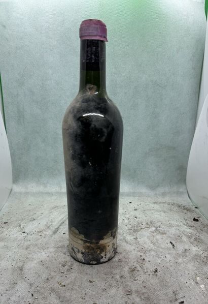 null 1 bottle PETRUS 1945, Pomerol (SE, vintage assumed by proximity of storage,...