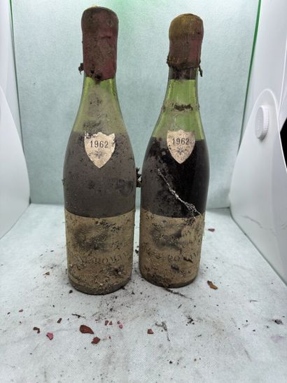null 2 bottles VOSNE-ROMANÉE 1962 C. Noëllat (ets, ett, B)