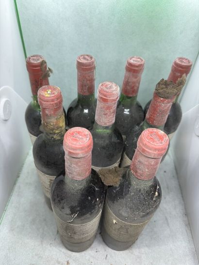 null 9 bottles Château LATOUR 1975, 1° cru Pauillac (et, es, J except 1 LB)