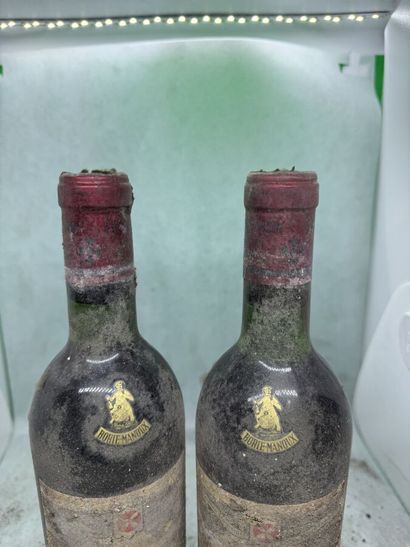null 2 bottles Château GAZIN 1966, Pomerol (ela, es, J)
