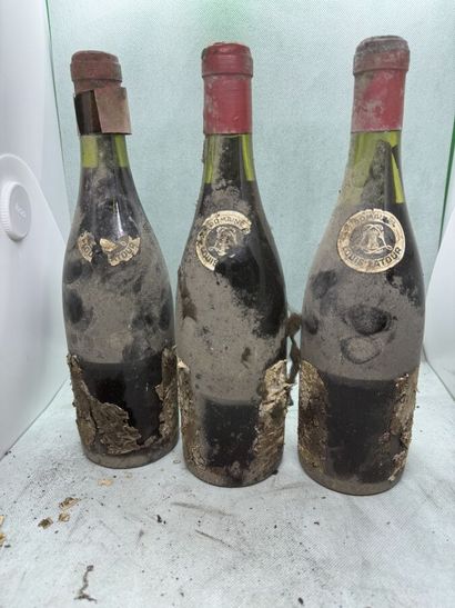 null 3 bouteilles ROMANÉE-SAINT-VIVANT, L. Latour (SE/lambeaux, 1 TLB, 1 LB, 1 capsule...