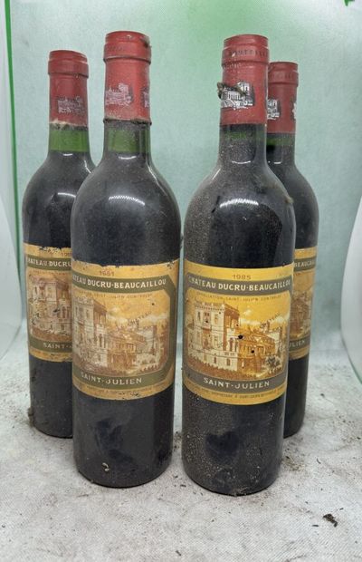 null 4 bouteilles Château DUCRU-BEAUCAILLOU, 2° cru Saint-Julien (etla, 2 de 1985,...