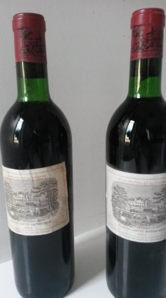 null 2 bouteilles CHÂTEAU LAFITE ROTHSCHILD, 1er cru Pauillac, 1969.