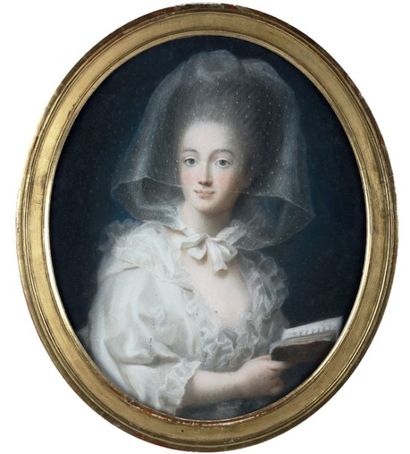 ÉCOLE FRANÇAISE du XVIIIe siècle JEUNE FEMME À LA VOILETTE, TENANT UN LIVRE Pastel...