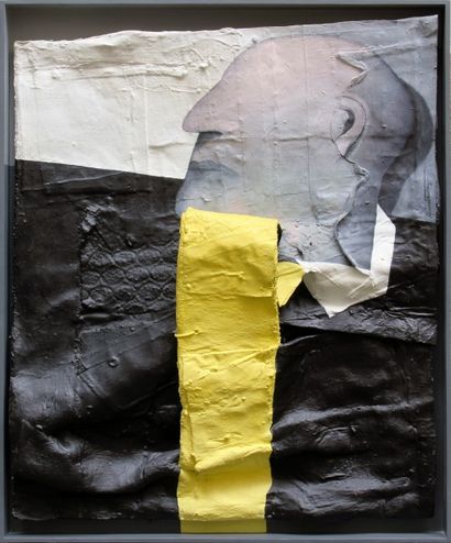 Alain STAEHLIN (né en 1948) Homme à la cravate jaune.

Compoition en plâtre et papier...