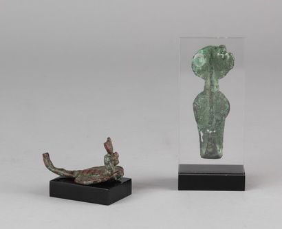 null SELKIS ET URAEUS Bronze.
Égypte, Basse Époque.
Long.: 5 cm -
Haut.: 7 cm