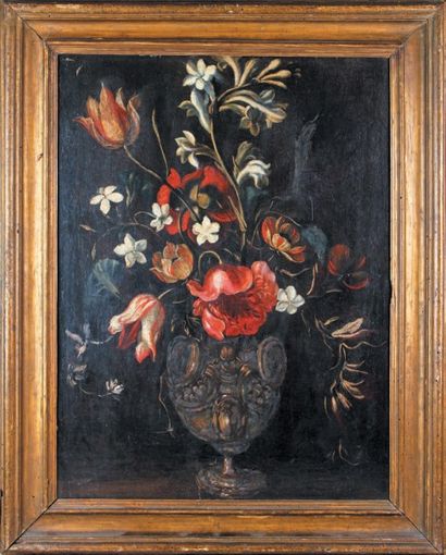 École ESPAGNOLE du XVIIe siècle Bouquet de fleurs sur un entablement
Huile sur toile.
(Restaurations).
Haut.:...