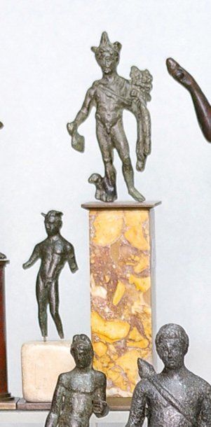null Mercure panthée en bronze, cumulant les attributs de plusieurs divinités : pétase...