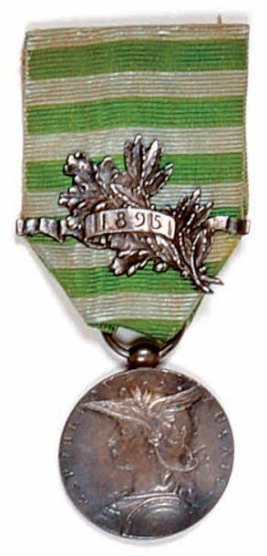LES CAMPAGNES COLONIALES - Madagascar (1883-1886 et 1894-1896) Médaille Commémorative...