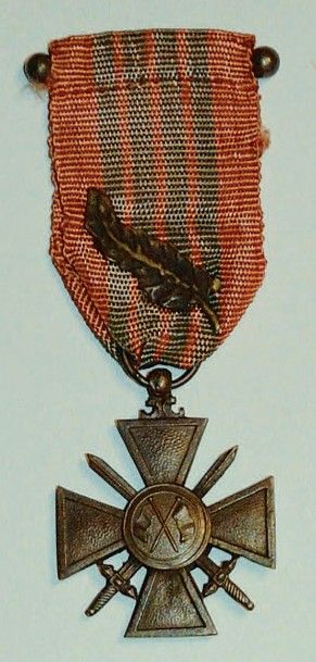 null *La Croix de Guerre (1915) Croix de guerre de l'Armée Giraud (1943), 37 mm,...