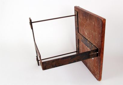 null PIERRE CHAREAU (1883-1950)
TABLE d'appoint, variante du tabouret SN3 du référencier...