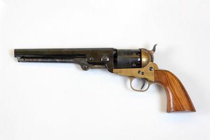null Réplique du REVOLVER colt Navy 1851, calibre 36 (= 9,2 mm), marques diverses...