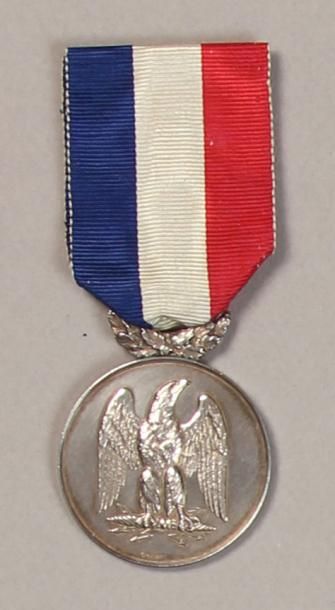 null «Anciens de la Garde, 1854-1870», «Compagnie l'Aigle» (1843): Médaille de membre,...