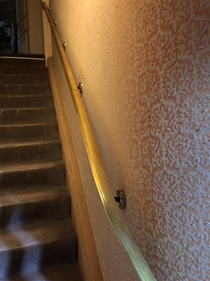 null RAMPE d'escalier et GARDE CORPS de la Maison Jansen, en bronze verni et patiné...