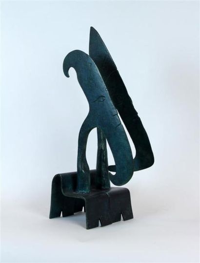 null HENRI ALBY (1929-2002)
Profils
Sculpture en bronze à patine verte signée et...
