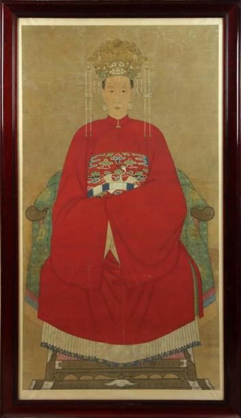 null CHINE - XIXe siècle
Encre polychrome sur soie, portrait d'une femme de dignitaire...