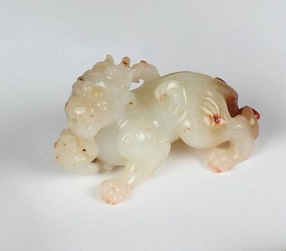 null QILIN et son petit en jade céladon et rouille finement sculpté
Chine
Long. 9,5...