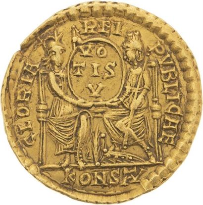 null JULIEN II (360-363) 
Solidus (355-360). Arles. 4,31 g. Son buste imberbe et...