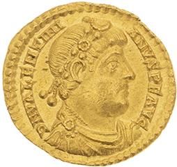 null VALENTINIEN Ier (364-375) 
Solidus (373-375). Trêves. 4,41 g. Son buste diadémé,...