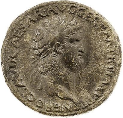 null NÉRON (54-68) 
Sesterce. Rome (64). Sa tête laurée à droite. R/ Arc de triomphe....