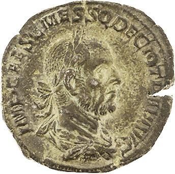 null RAJAN DECE (249-251) 
Sesterce. Rome (250). Son buste lauré et drapé à droite....