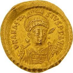null ANASTASE (491-518) 
Solidus. Constantinople. 4,48 g. Son buste armé de face....