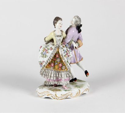 null GROUPE en porcelaine représentant un couple d'élégants dansant
Meissen, fin...