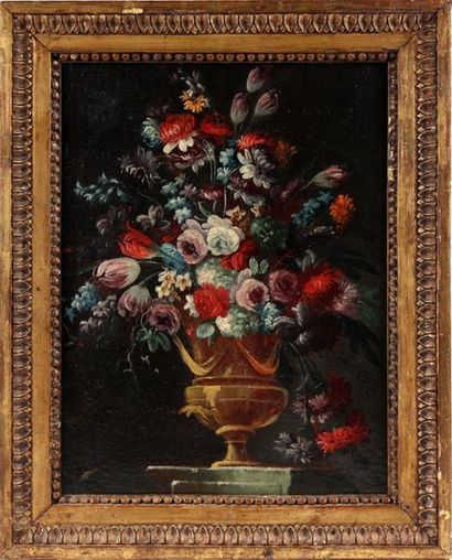 null ÉCOLE ITALIENNE DU XVIIIe SIÈCLE
Vases de fleurs sur des entablements
Paire...