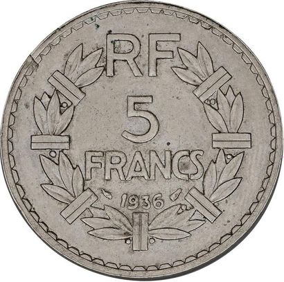 null MONNAIES FRANÇAISES en ARGENT
TROISIÈME RÉPUBLIQUE (1871-1940) 
LOT : 5 francs,...