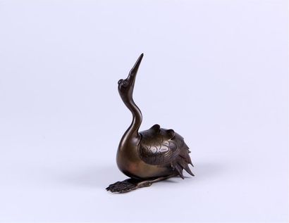 null BRÛLE-PARFUM en bronze représentant un échassier assis.
Chine, fin du XIXe siècle
Haut....