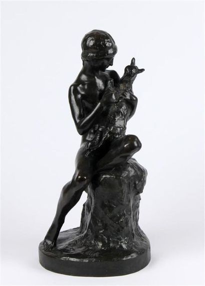 null ARY JEAN LÉON BITTER (1883-1973)
Enfant au chevreau
Épreuve en bronze patiné...