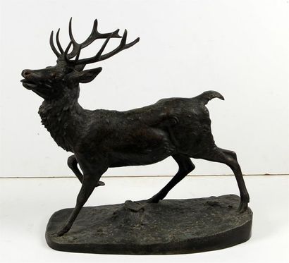 null D'APRÈS ANTOINE-LOUIS BARYE (1795-1875)
Cerf bramant
Bronze à patine verte,...