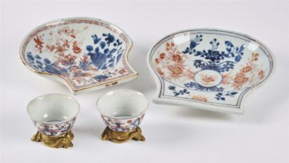 null CHINE, COMPAGNIE DES INDES - ÉPOQUE KANGXI (1662-1722)
Deux COUPELLES en porcelaine...