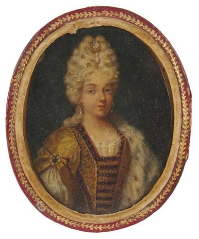 null ÉCOLE FRANÇAISE VERS 1700
Portrait de femme portant une perruque avec des perles
Miniature...
