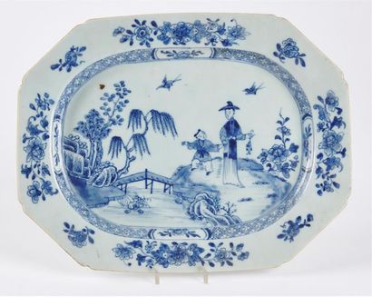 null CHINE, COMPAGNIE DES INDES - ÉPOQUE QIANLONG (1736-1795)
PRÉSENTOIR à pans coupés...