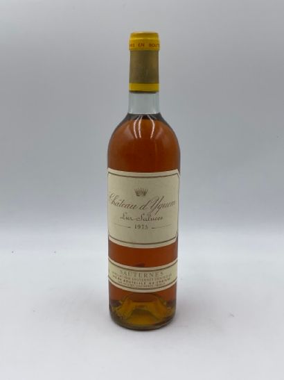 null 1 bouteille CH. D'YQUEM, 1° cru supérieur Sauternes 1975 (étiquette sale, niveau...