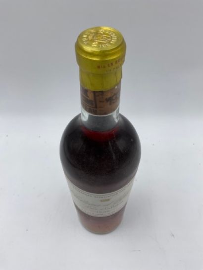 null 1 bouteille CH. D'YQUEM, 1° cru supérieur Sauternes 1939 (très bon niveau, capsule...
