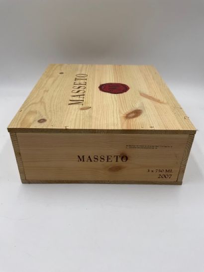 null 3 bouteilles TOSCANA "Masseto", Ornellaia 2007 (caisse bois)