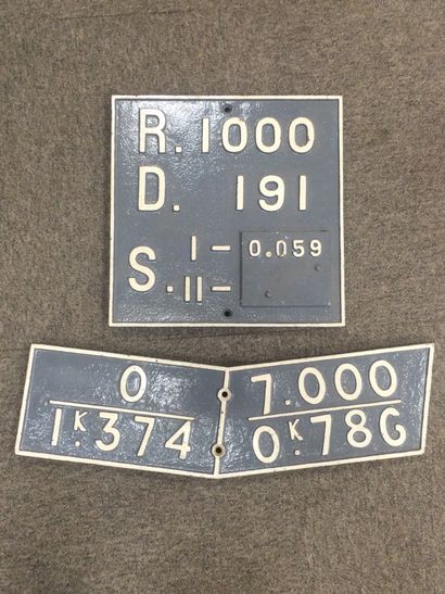 null Lot de 2 plaques de la SNCF en fonte, Dim de la carrée 34 x 34 cm