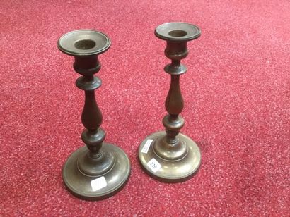 null Pair of copper candlesticks, H. 13,5 cm