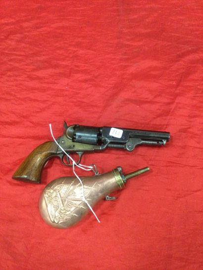 null Replica COLT sheriff cal 36 n°17759 we join a powder flask