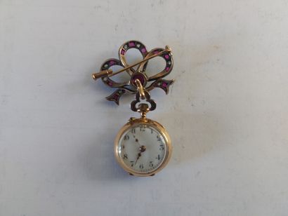 null Gold-plated woman's pocket watch with diamonds and rubies, 19th century. Gross...